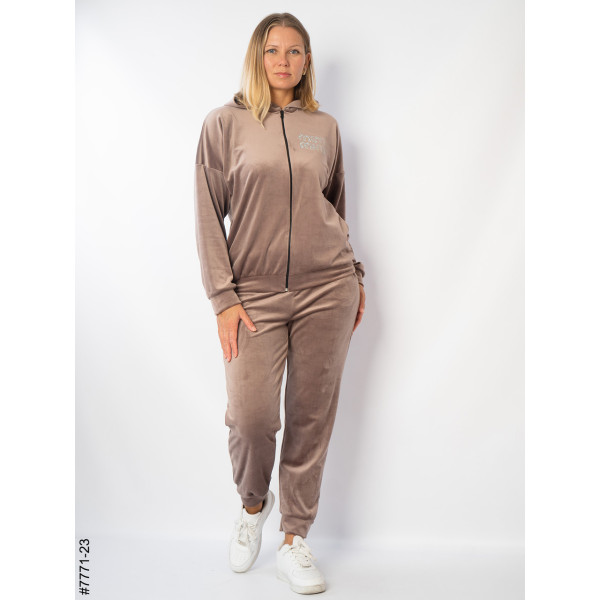 7771-23 Спортивний костюм жіночий велюр напівбатал (3 од: 48,50,52)