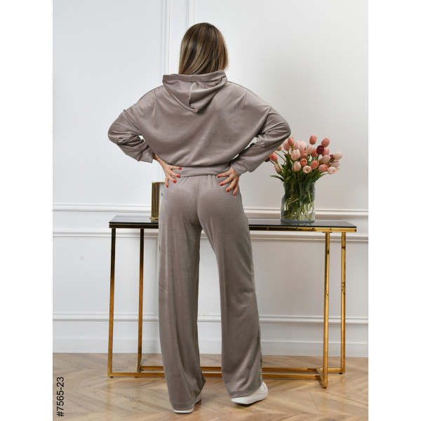 7565-23 Спортивний костюм жіночий велюр норма (4 од: 44,46,48,50)