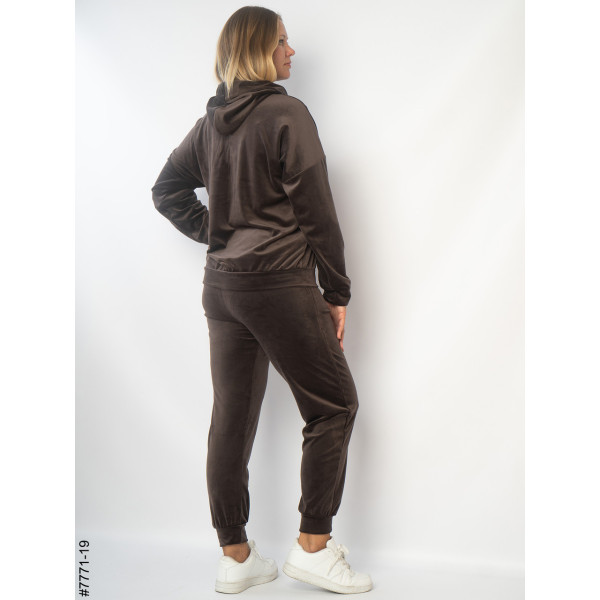 7771-19 Спортивний костюм жіночий велюр напівбатал (3 од: 48,50,52)