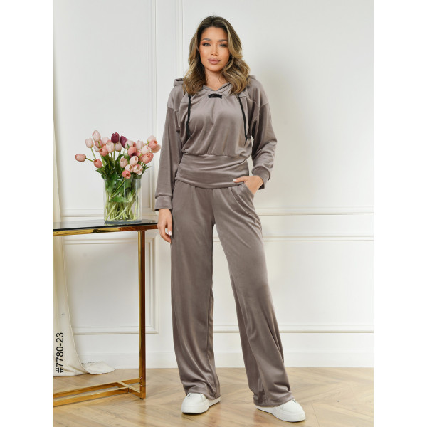 7780-23 Спортивний костюм жіночий велюр норма (4 од: 44,46,48,50)