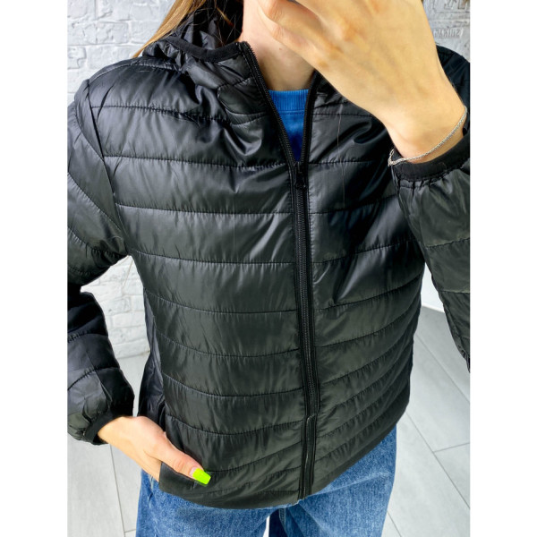 0663-1 чорна жіноча куртка (синтепон, з капюшоном, 6 од. розміри норма: XXS. XS. S. M. L. XL)