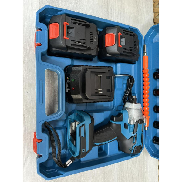 Акумуляторний ударний гайковерт із набором аксесуарів