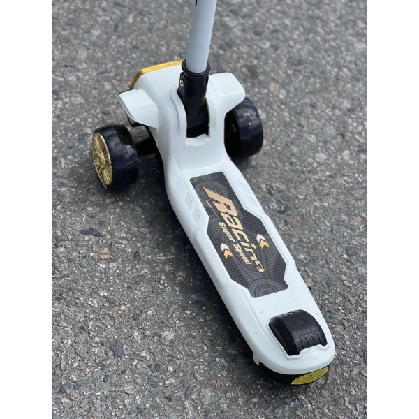 Новий модний дитячий самокат-кар для дітей, крутий дизайн