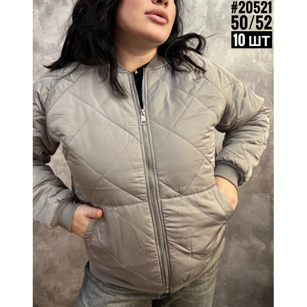 Стильна жіноча куртка бомбер на блискавці універсального розміру