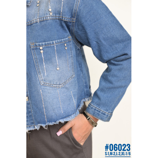 Укорочена джинсова куртка розмірний ряд S-1,M-2,L-2,XL-1