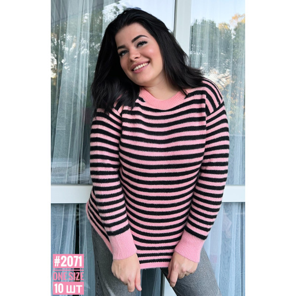 Жіночий светр універсального розміру 48-54