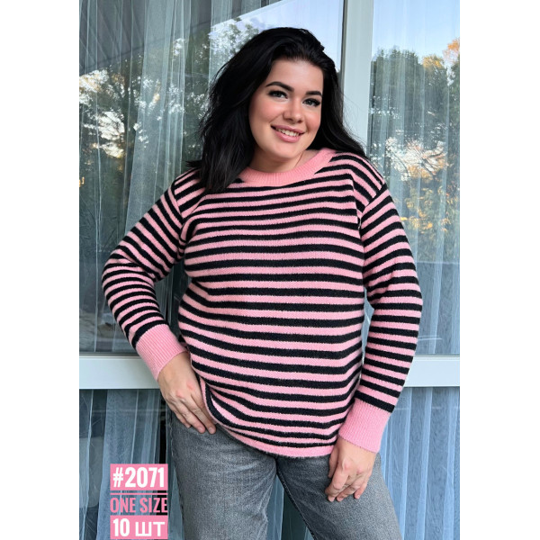 Жіночий светр універсального розміру 48-54