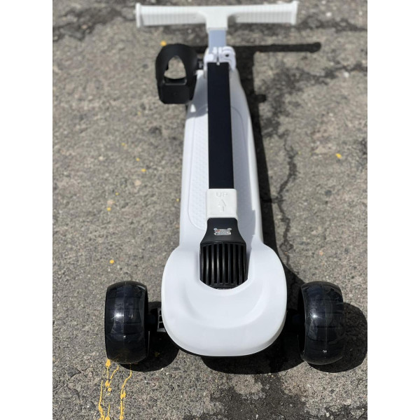 Дитячий триколісний самокат X2 складаний з підсклянником