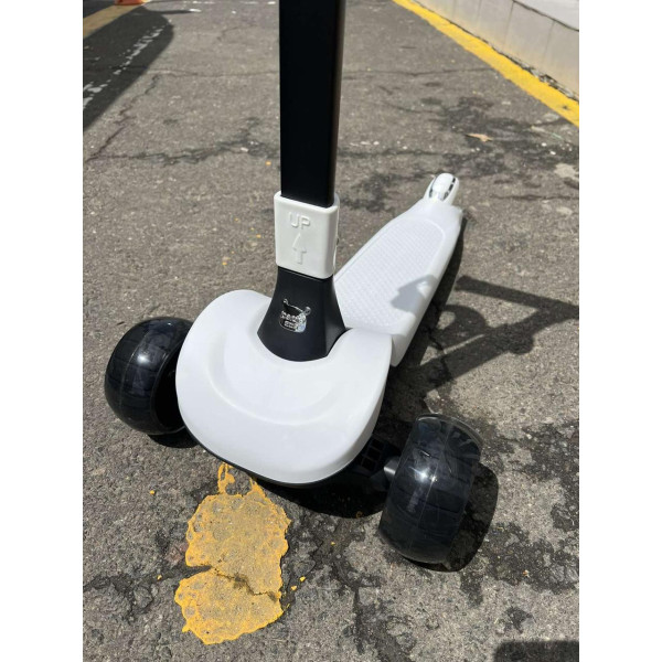 Дитячий триколісний самокат X2 складаний з підсклянником