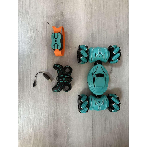 Трюкова машинка на радіокеруванні с браслетом