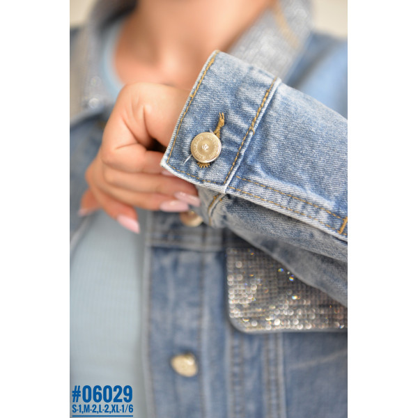 Джинсова куртка сорочка в стразах розмірний ряд S-1,M-2,L-2,XL-1