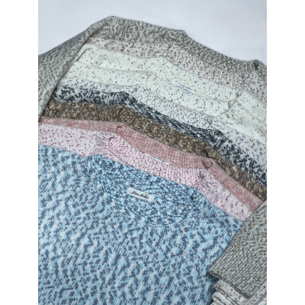 Жіночий светр універсального розміру 44-52