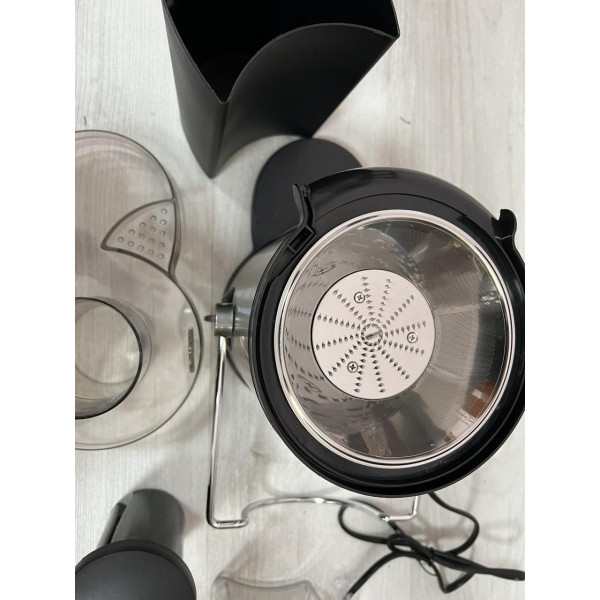 Соковитискач Domotec MS 5220