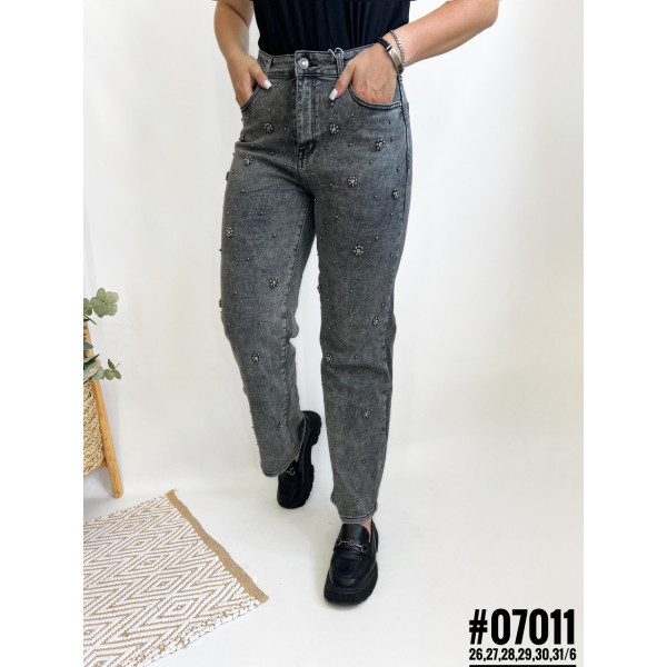 Жіночі джинси зі стразами та штучними перлинами розмірний ряд 26,27,28,29,30,31