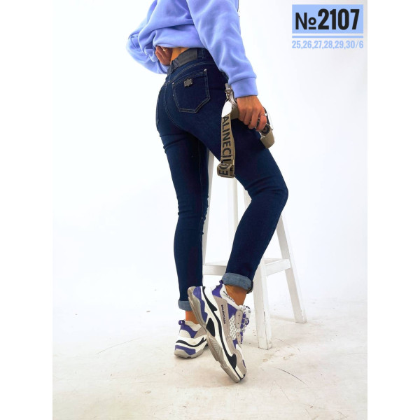 Жіночий джемпер з тонкого кашеміру універсального розміру 50-54