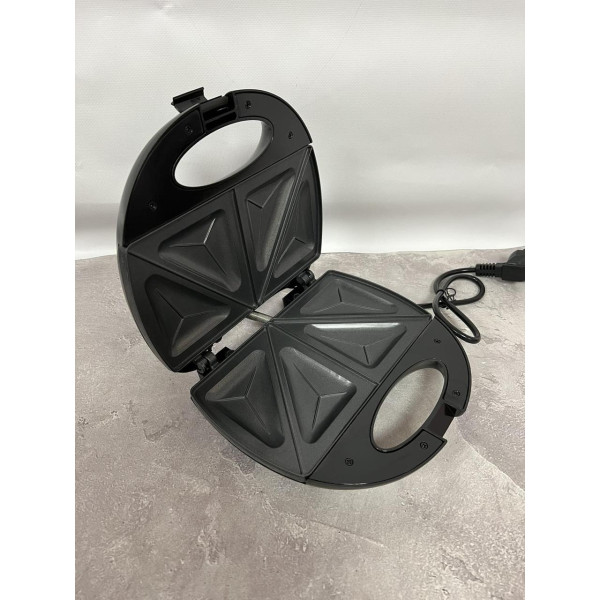 Сендвічниця бутербродниця 4 відділення з антипригарним покриттям Crownberg CB-1069 Чорна