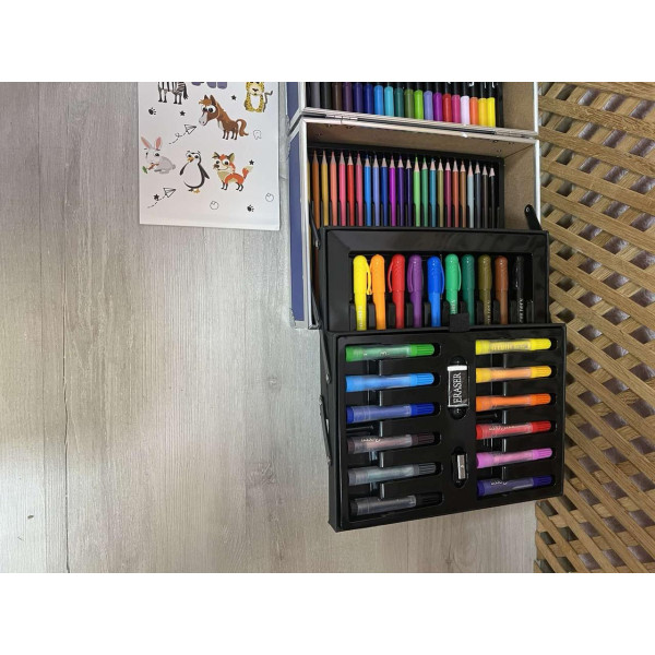 Набір для малювання 133 предметів в алюмінієвій валізі дитячий набір для творчості "Астронавт"