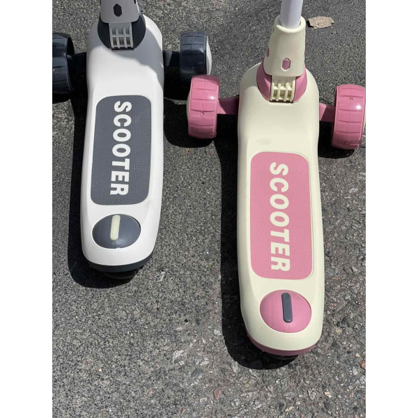 3-х колісний дитячий самокат з підсвічуванням та музикою, регульований, складаний