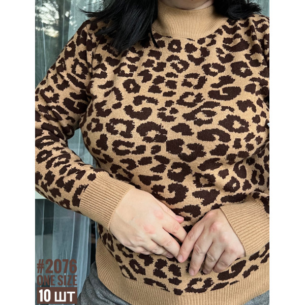 Жіночий светр с коміром стійка універсального розміру 48-54